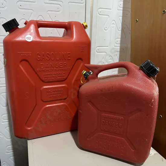 2 x jerry cans