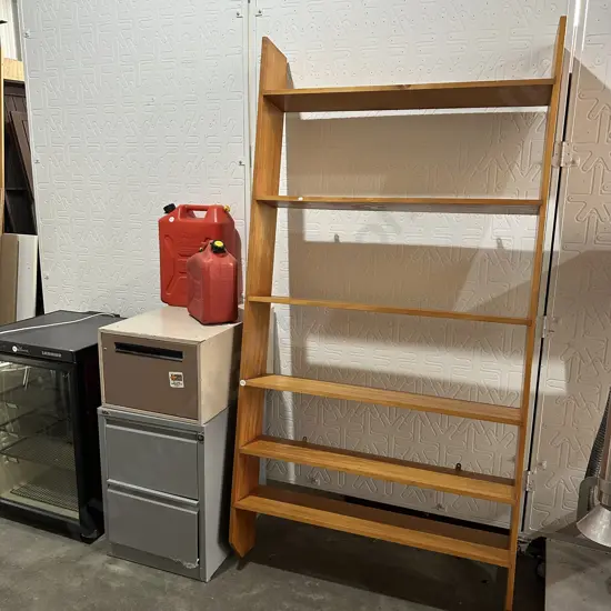 Rimu book shelf plus 2 files