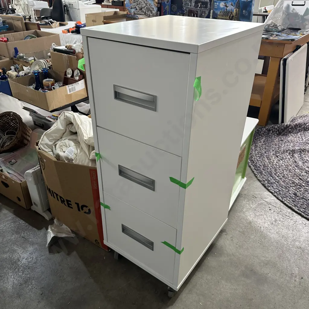 modern file cabinet on casters Image 1++