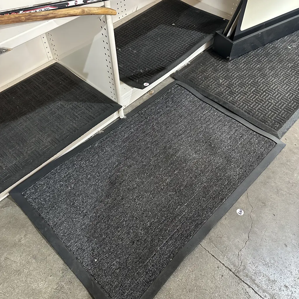 Four good mats. Image 1++