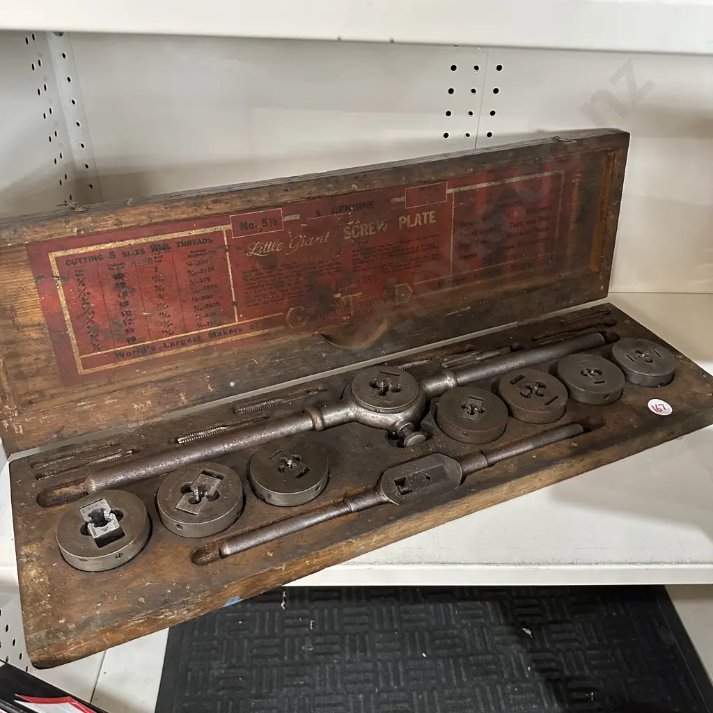 Tap and Die set. Image 1++