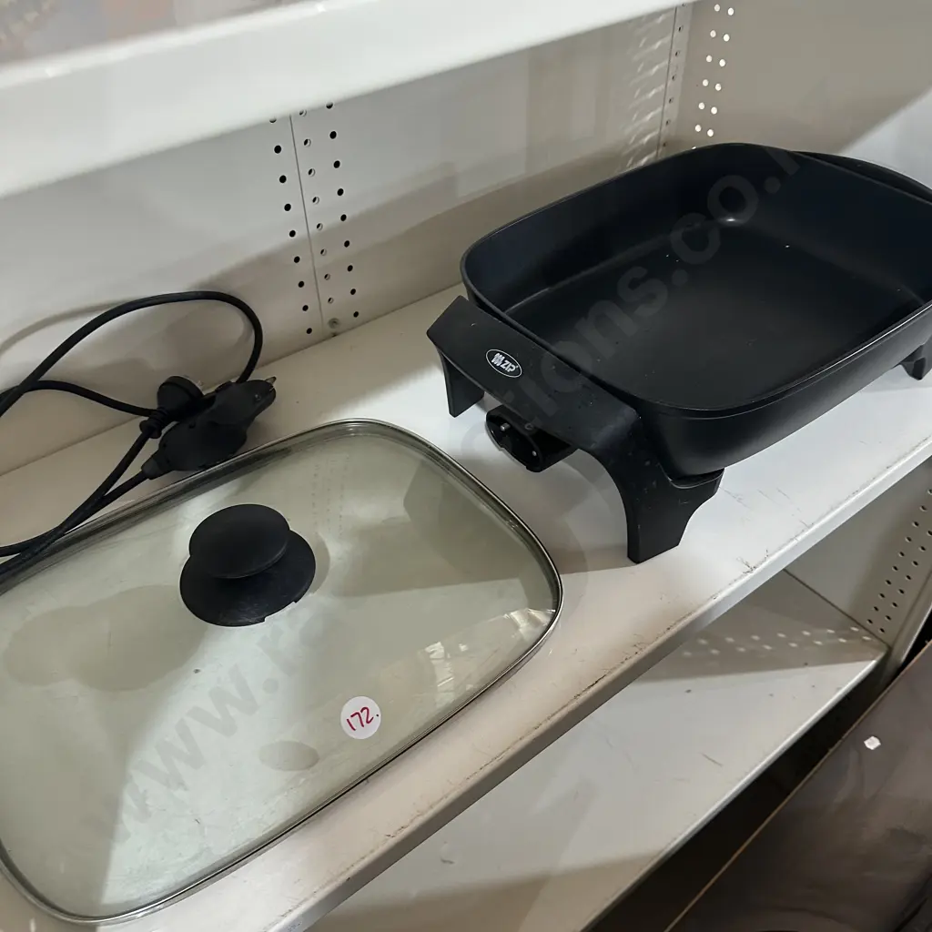Zip electric frying pan. Good condition. Image 1++