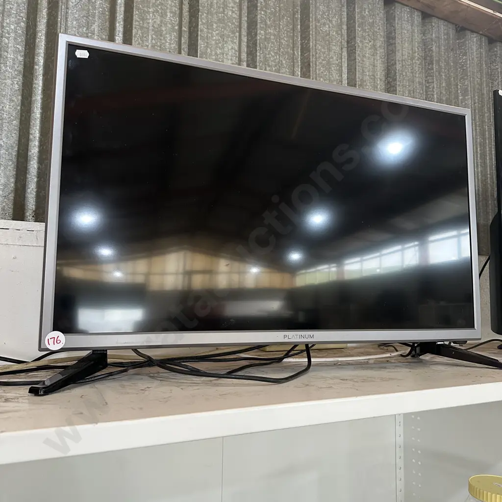 Platinum 32inch model PTL3206LED HD LED/LCD tv. Image 1++