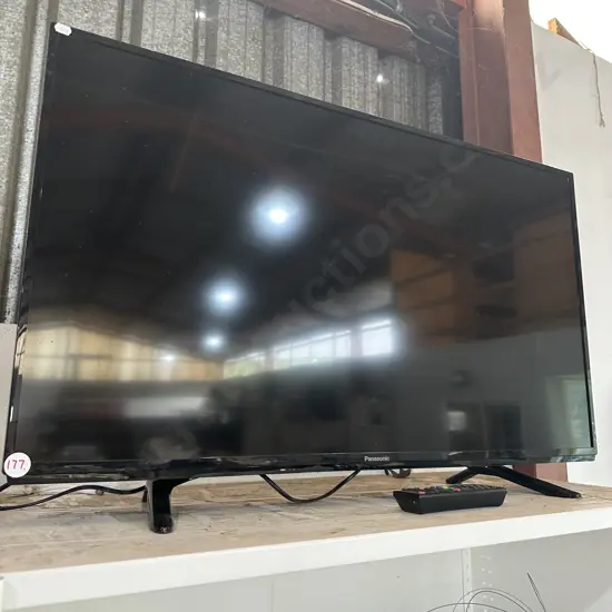 Panasonic 40inch model TH-40D400Z TV plus remote.