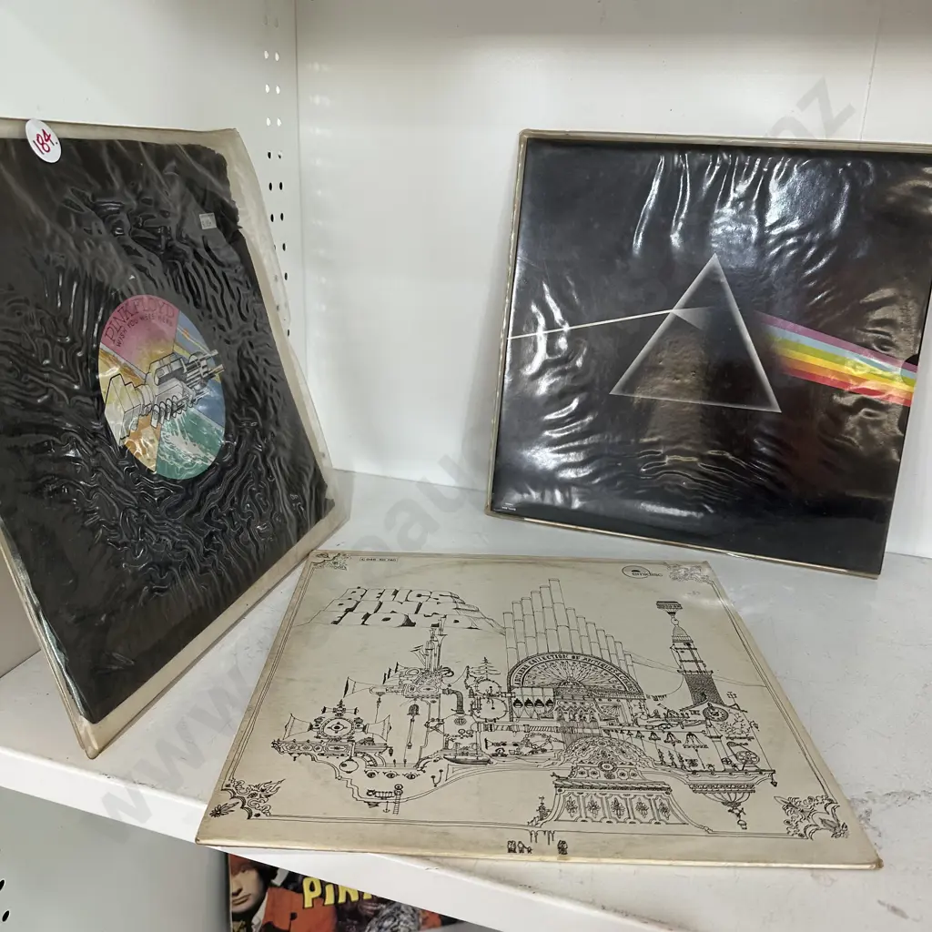 Three Pink Floyd records. Image 1++