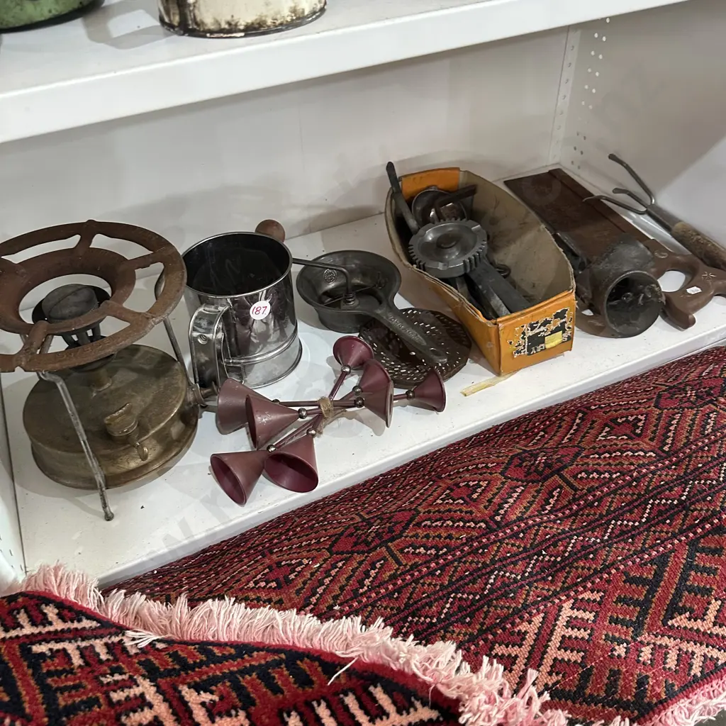 Shelf lot of assorted items Image 1++