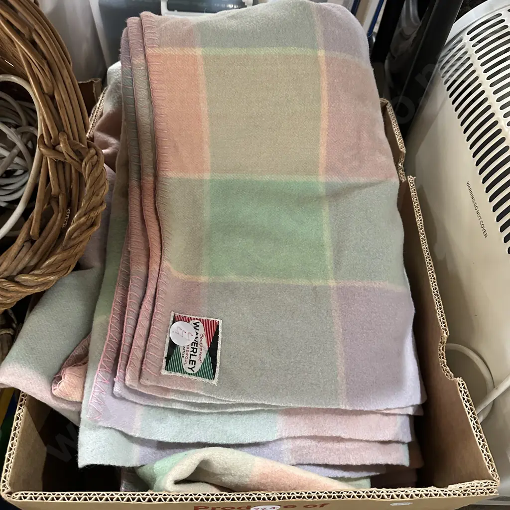 Two vintage Waverley wool blankets etc. Image 1++