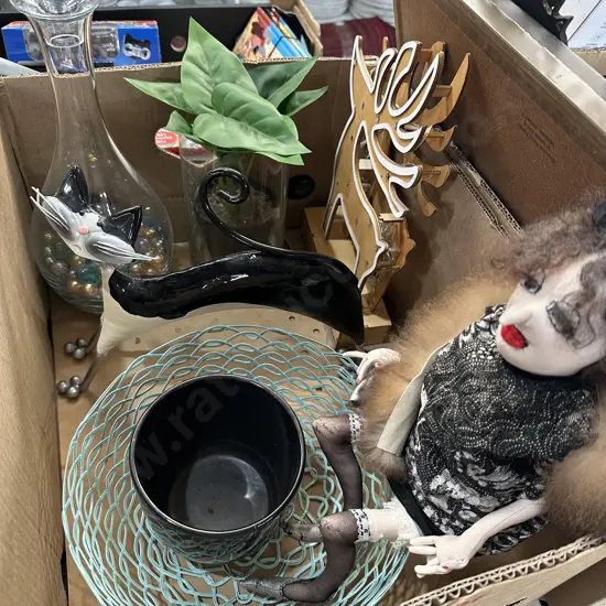 Box lot fake plant, witch, cat etc.