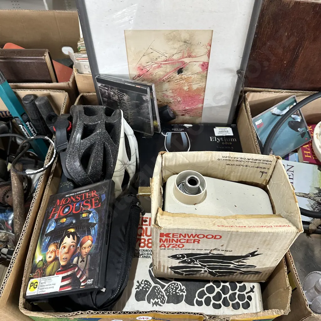 Boxed wine glasses, Kenwood mincer and blender attachments etc. Image 1++