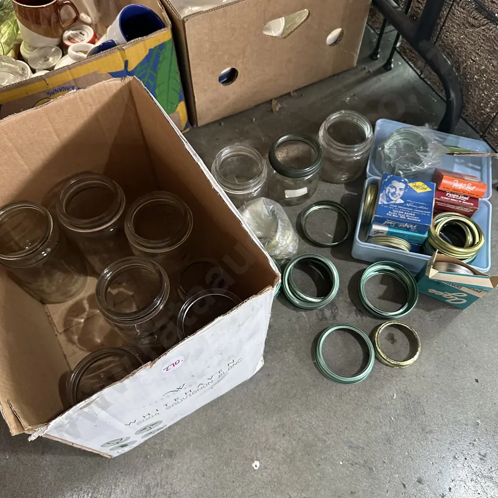 Five large and three small Agee jars plus screw bands and seals. Image 1++