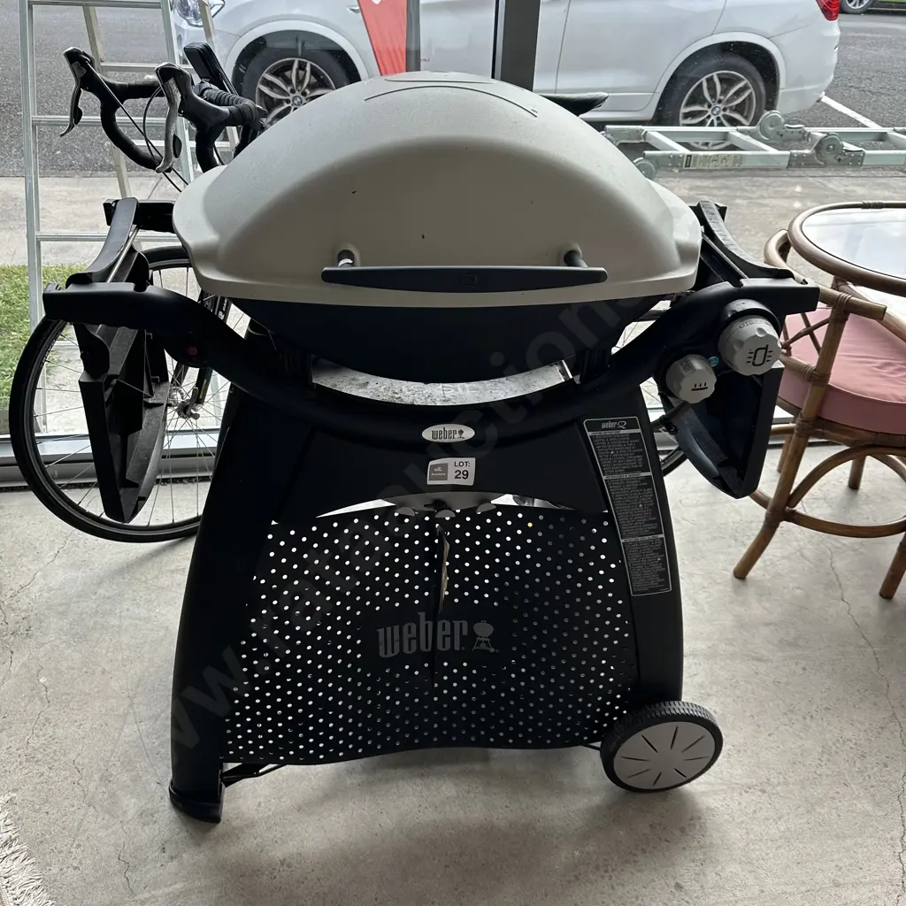 Weber Q - good used condition Image 1++
