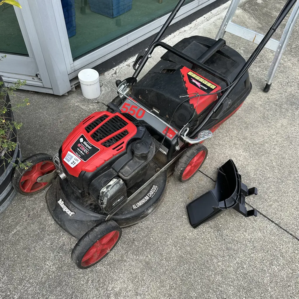 Masport mower Image 1++