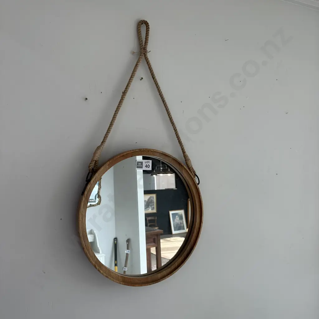 Mirror on a rope Image 1++
