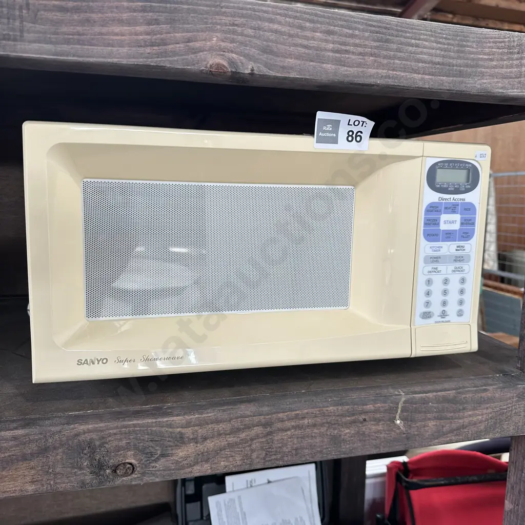 Sanyo microwave- tidy Image 1++