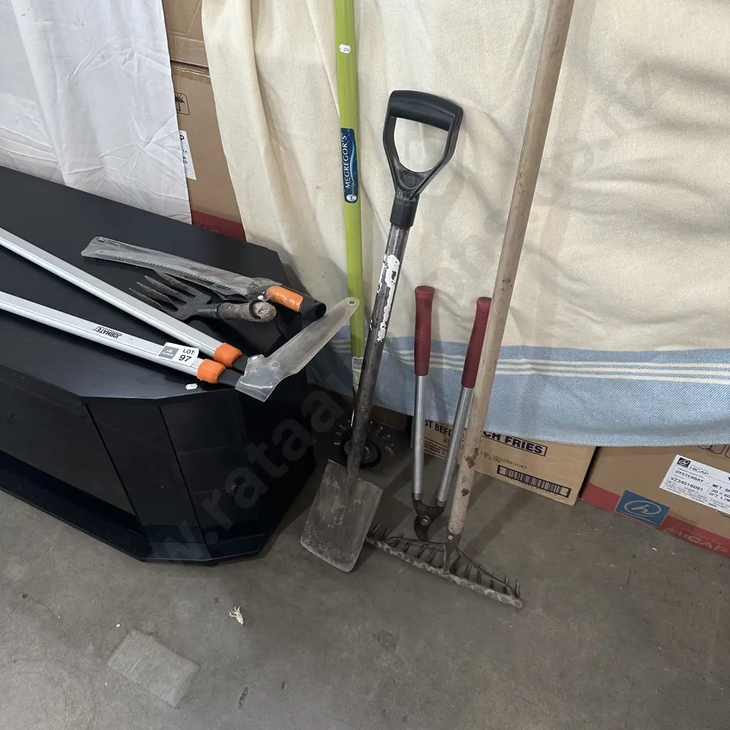 Selection garden tools Image 1++