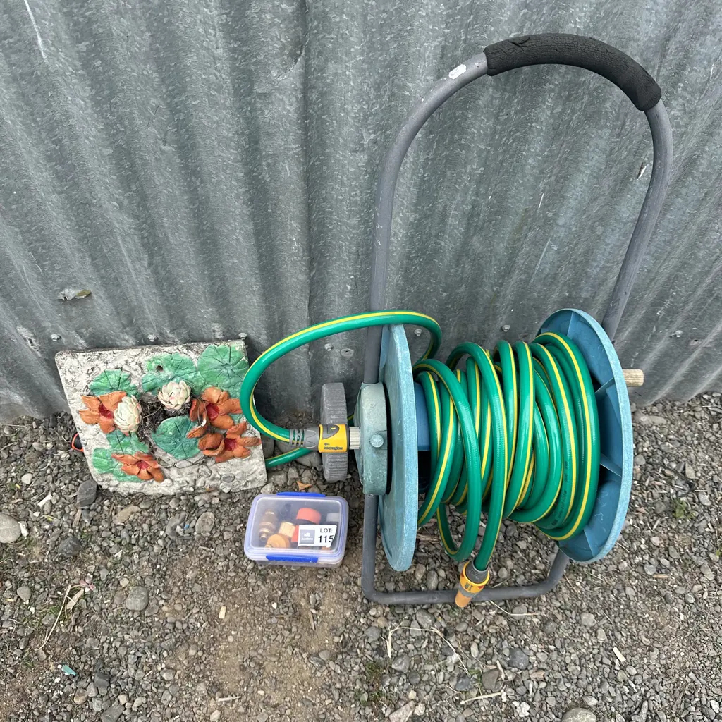 Hose, fittings and plaque Image 1++