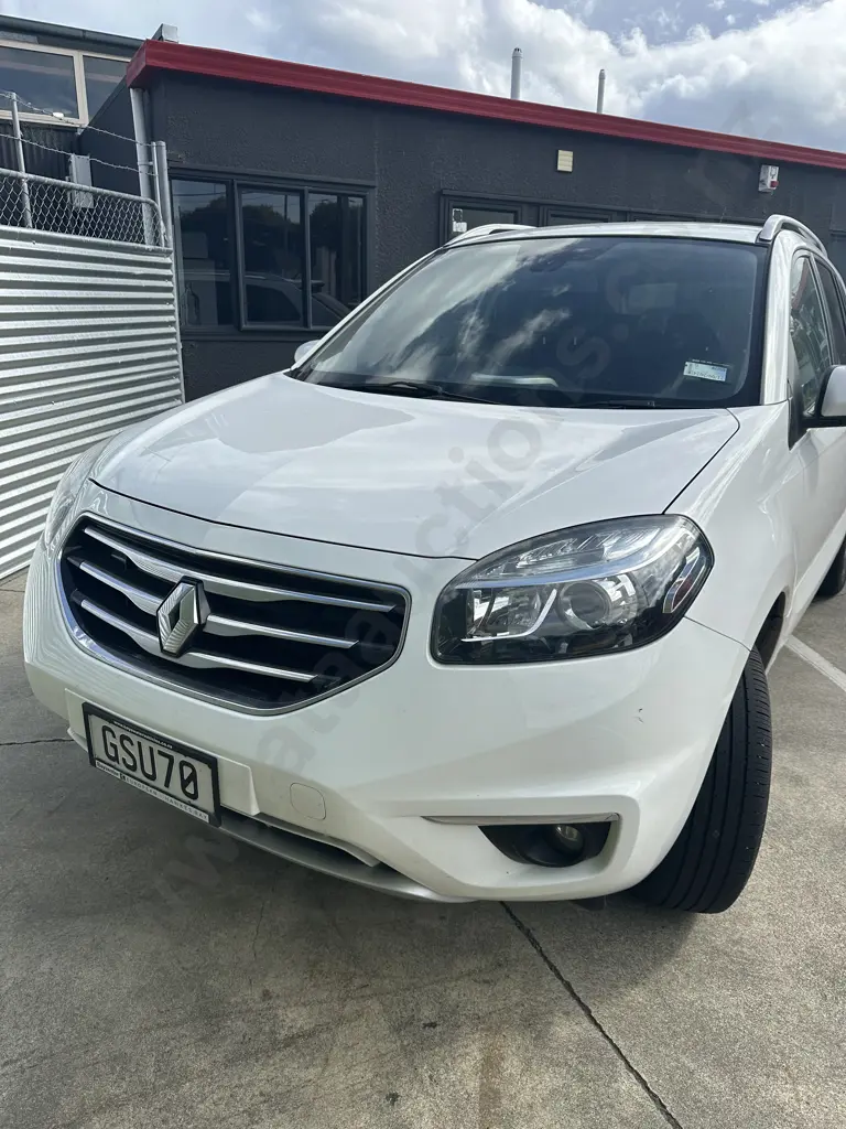 2013 Renault Koleos 4x4 new WOF & service, leather interior 125000kms Image 1++