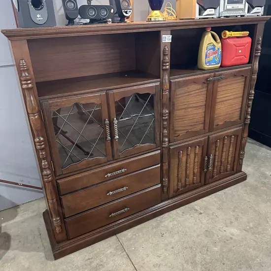 Wall unit