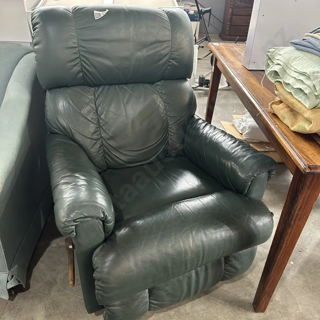 LZ Boy Chair Image 1++