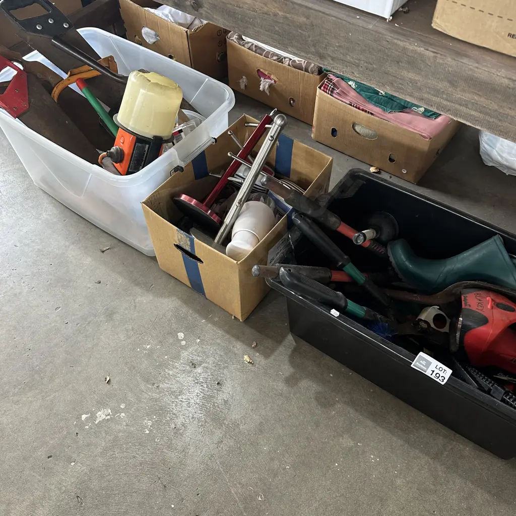Bin lots tools etc Image 1++