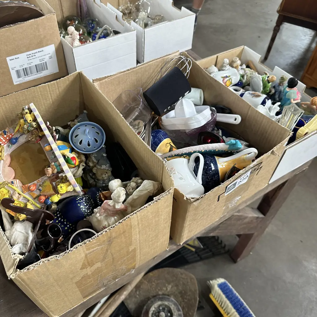 3 box collectables Image 1++
