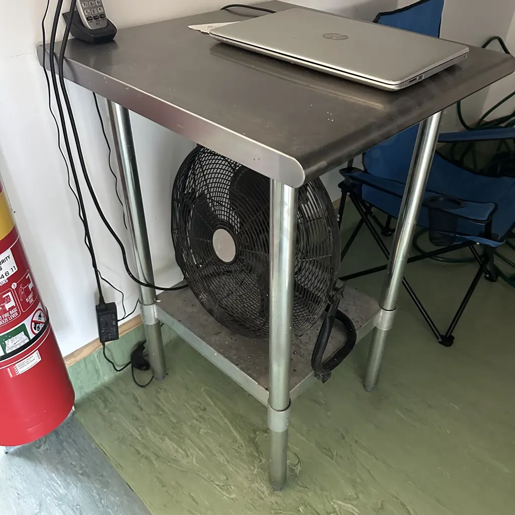 stainless steel bench Image 1++