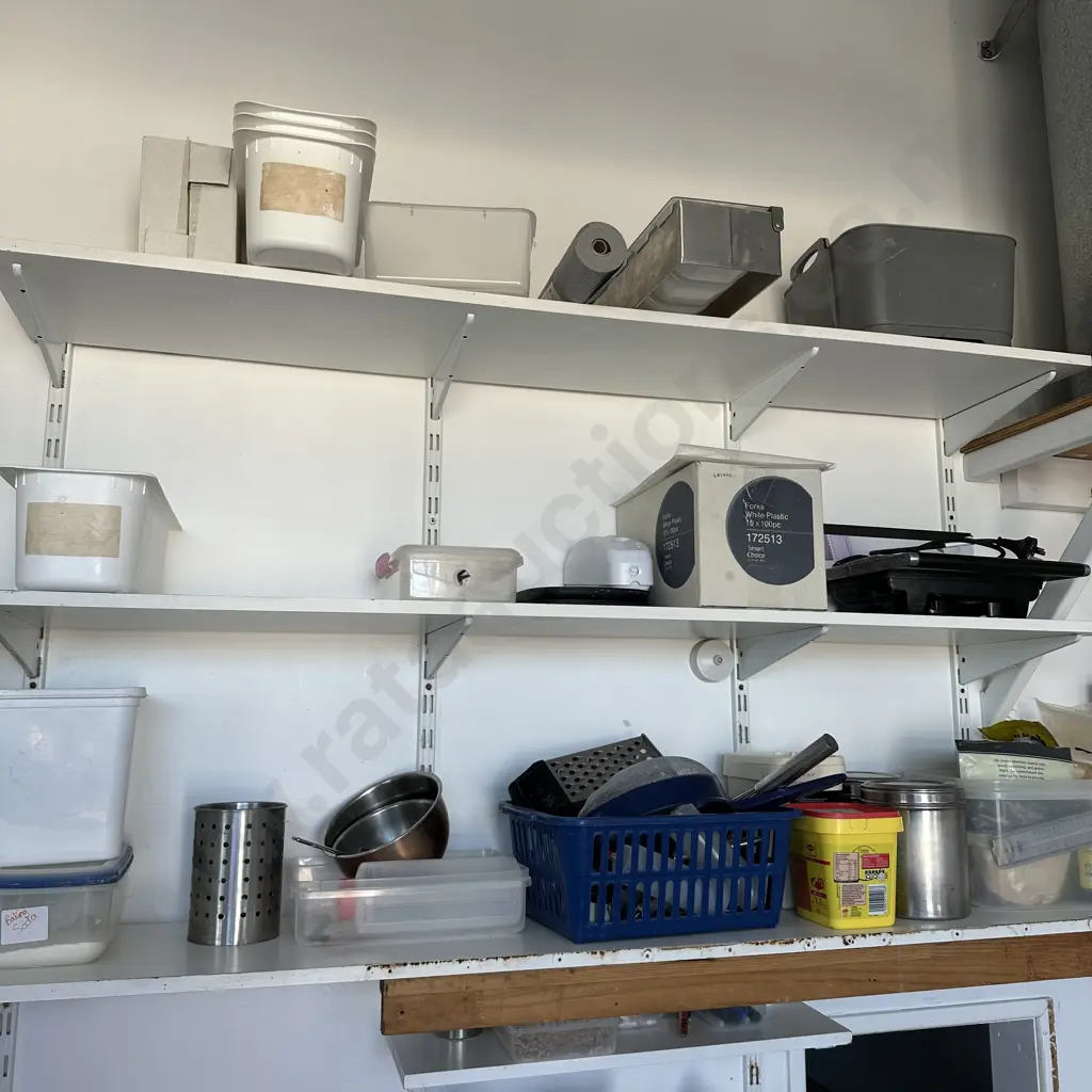 asst catering gear and packaging Image 1++