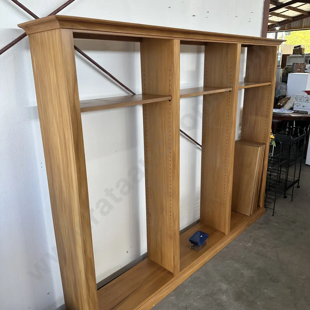 solid heart Rimu bookcase 2300 x 1770 Image 1++