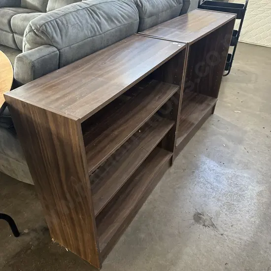 2 bookcases