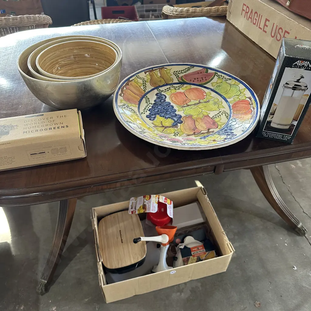 twin pedestal table Image 1++