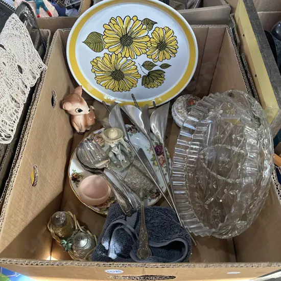 Vintage Crown Lynn Forma Charmaine plate, three stainless steel lilys etc.