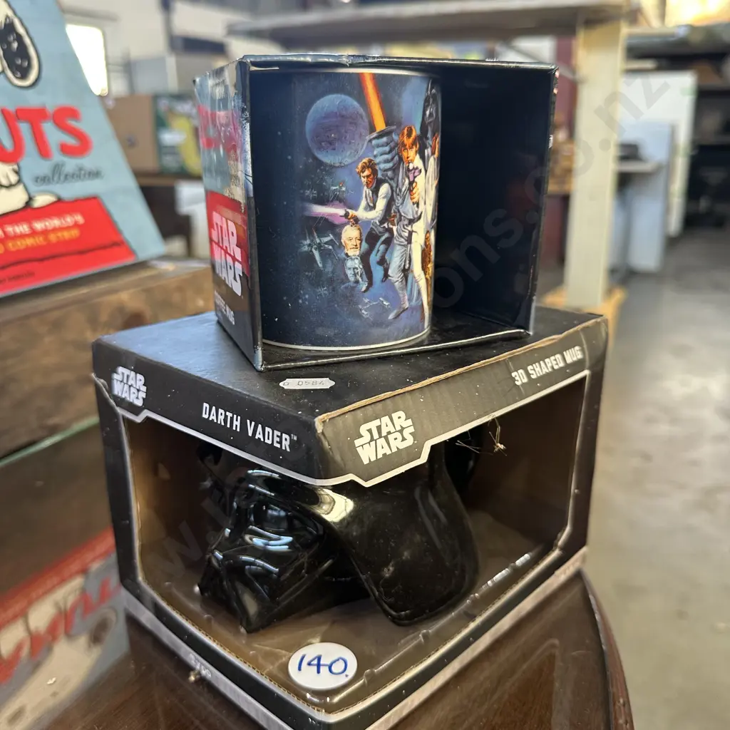 Two boxed Star Wars collector mugs. Image 1++