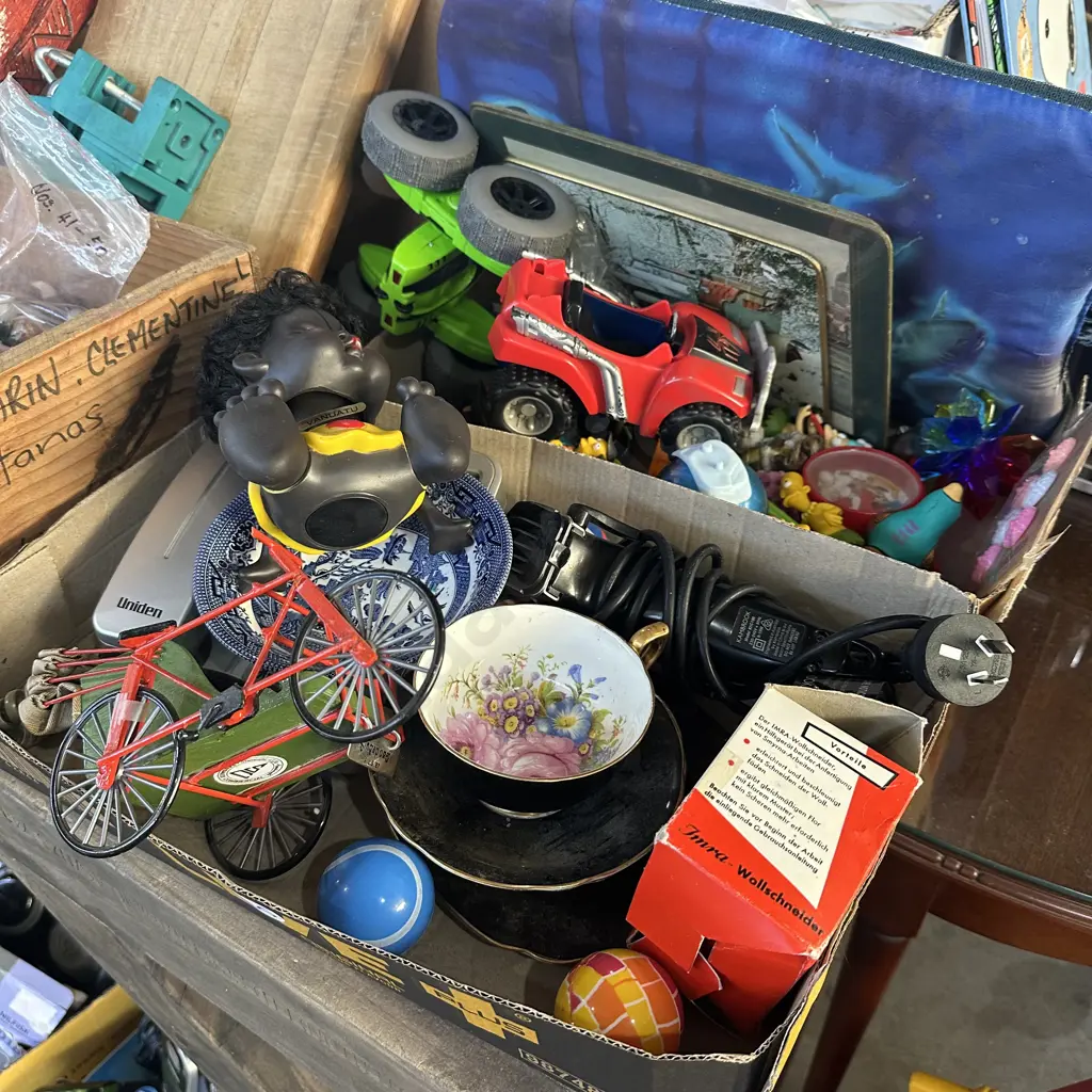 Two boxes of collectables including Churchill bowl, toy figures etc. Image 1++