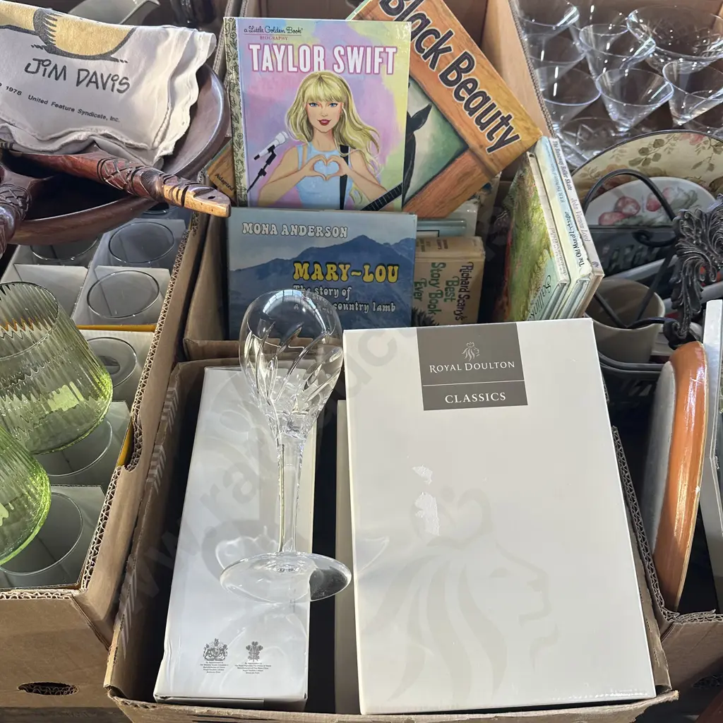 Six crystal wine glasses boxed, childrens books including Taylor Swift golden book. Image 1++
