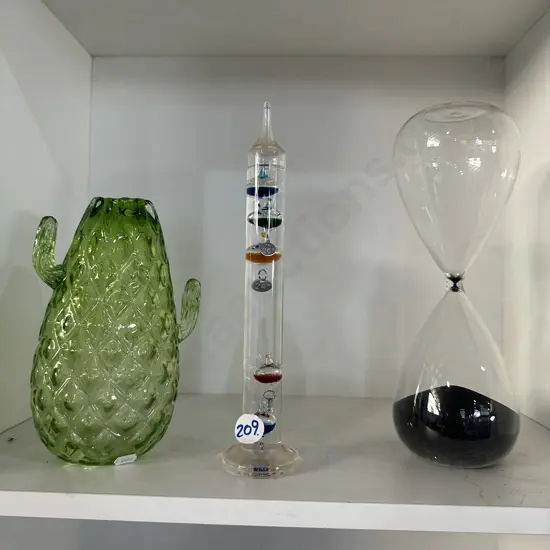 hour glass, temp indicator & vase