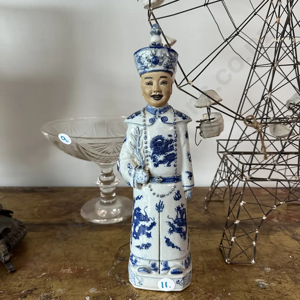 Chinese emperor ceramic figure 37cm stamped underneath Image 1++