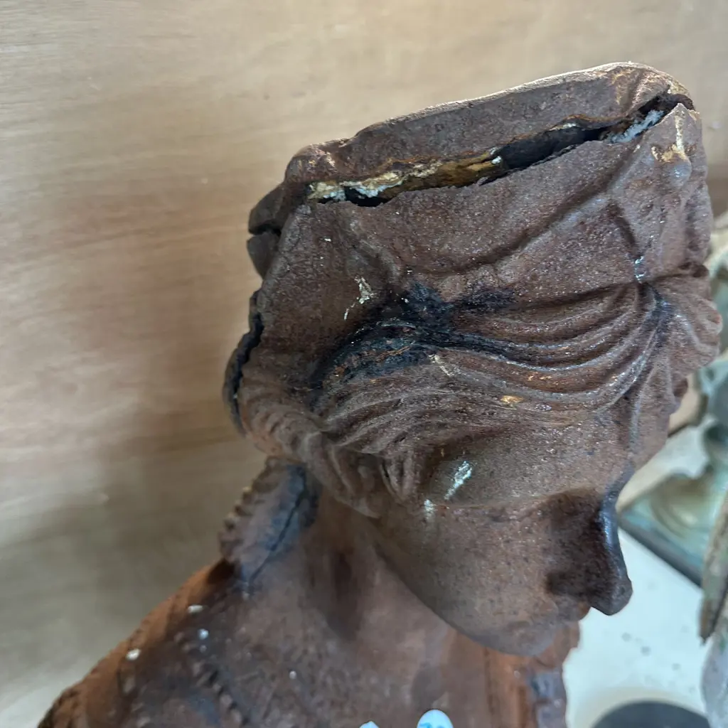 cast iron Victorian lady bust - damage Image 1++