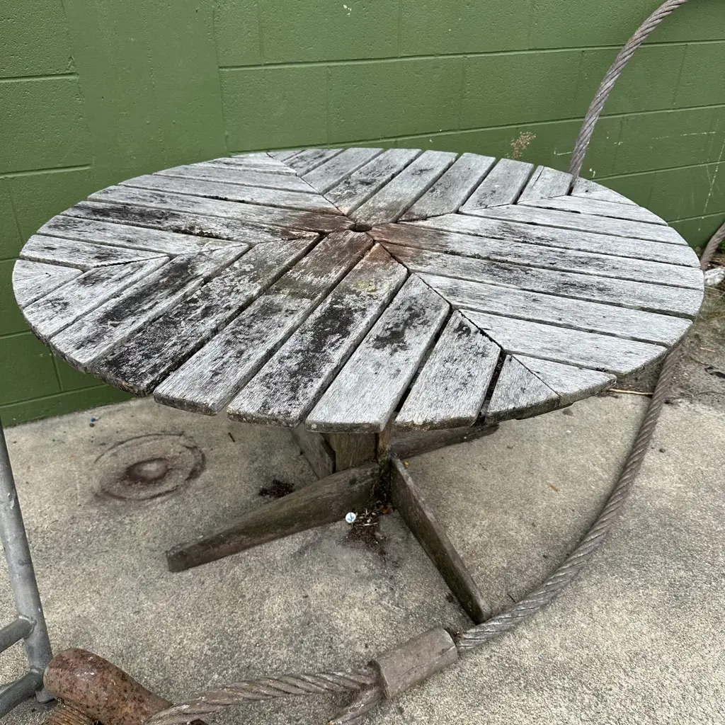 well used outdoor Kwela table 1200mm Image 1++