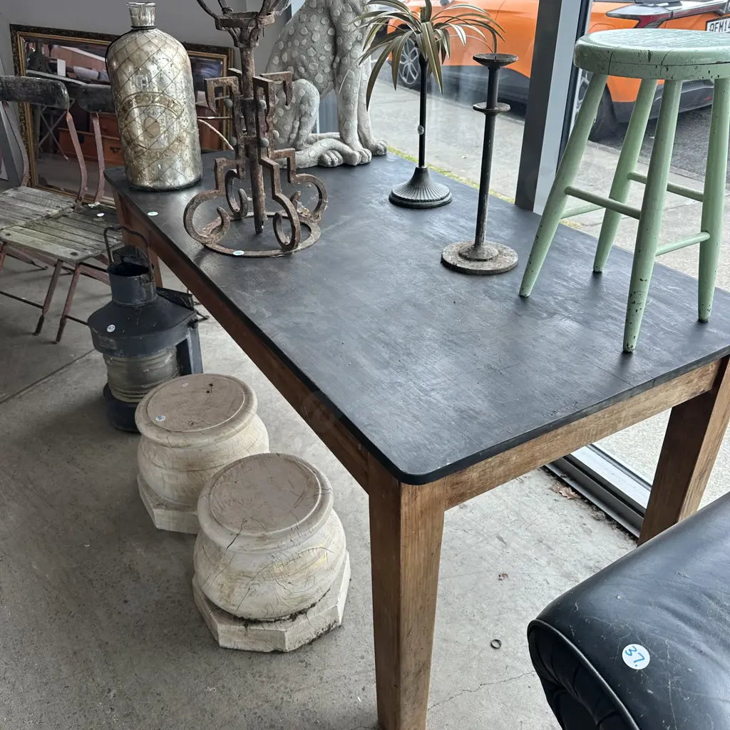 Kauri table 1680 x 860mm Image 1++