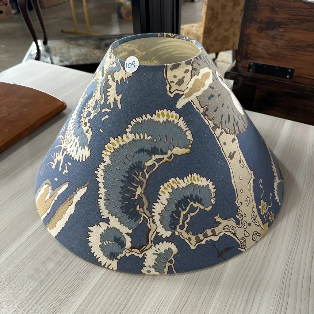 Little & Fox light shade Image 1++