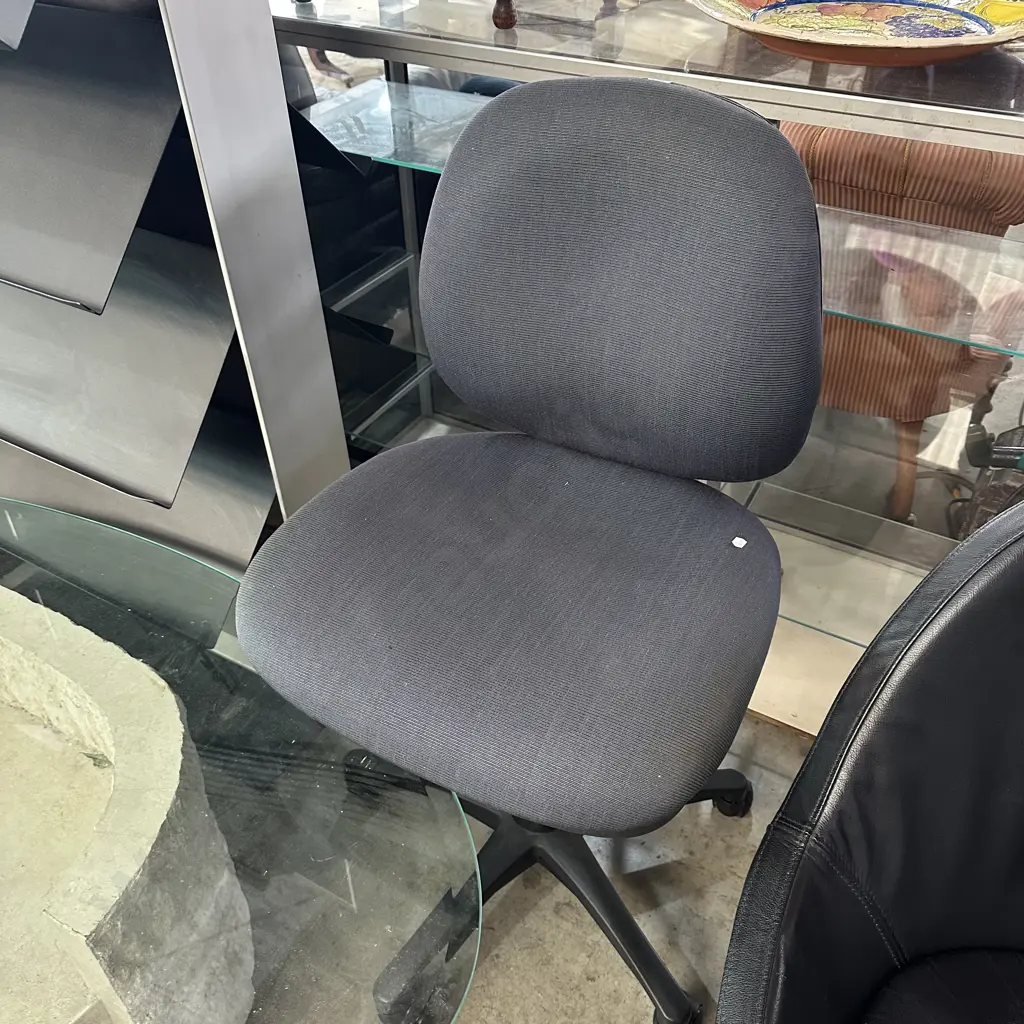 office chair Image 1++