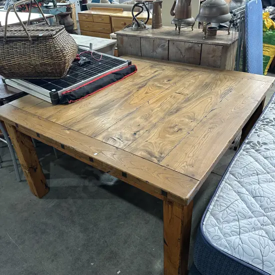 solid Oak dining table 1.4m square