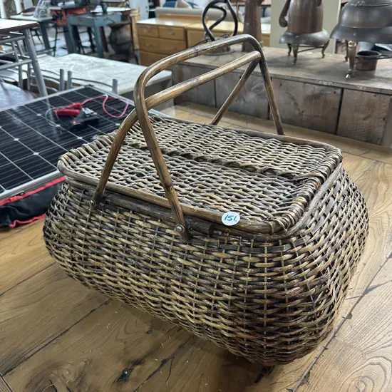 wicker picnic basket