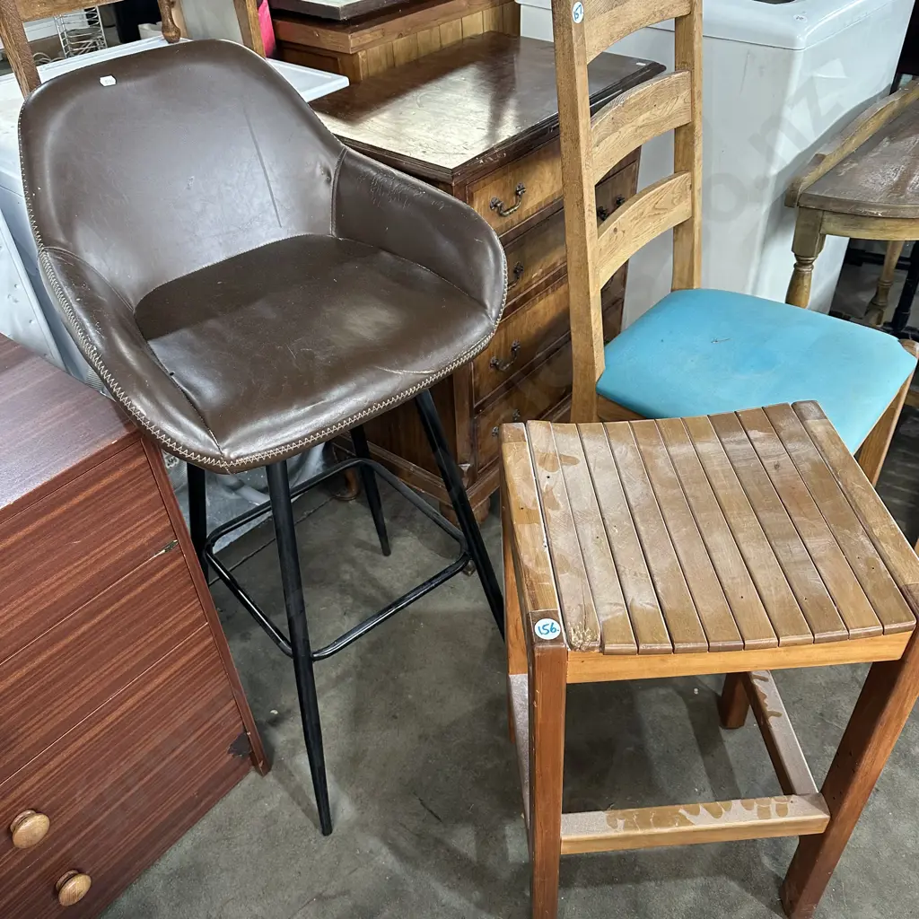 bar stools x 2 Image 1++