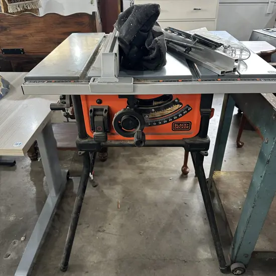 B & D saw bench
