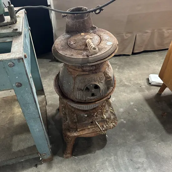 3 legged pot belly