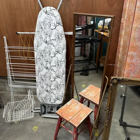 swin mirror and stool