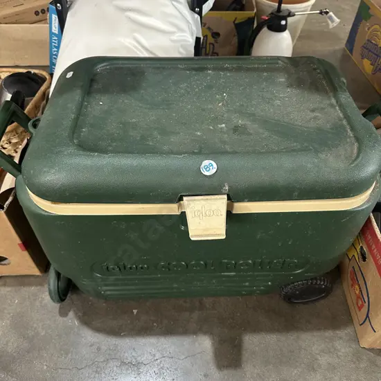 Rolling chilly bin.