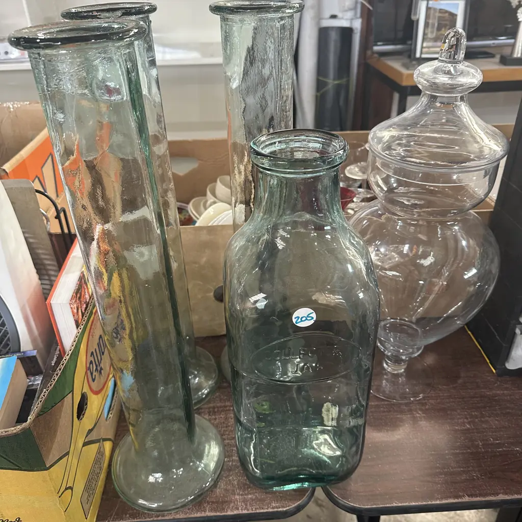 Collection of large vases. Image 1++