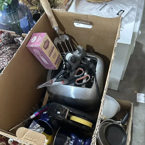 Box lot four slice toaster, gardening fork etc.